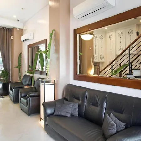Collection O Avitel Hotel Near Osmena Highway, Pnr Pasay Station, Metro Manila