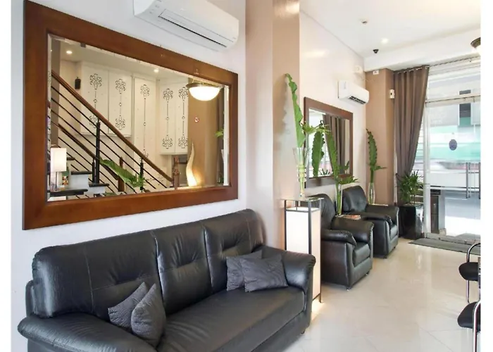 Hotel Collection O Avitel Near Osmena Highway, Pnr Pasay Station, Metro