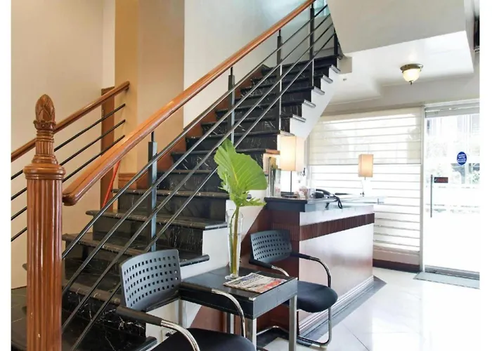 Hotel Collection O Avitel Near Osmena Highway, Pnr Pasay Station, Metro