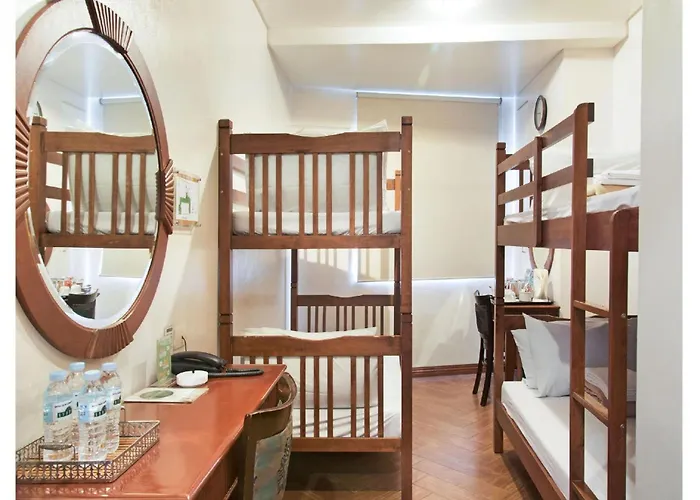 Collection O Avitel Near Osmena Highway, Pnr Pasay Station, Metro 3*